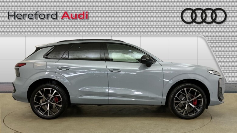 Audi Q3 1.5 e-Hybrid Launch Edition 5dr S Tronic Estate